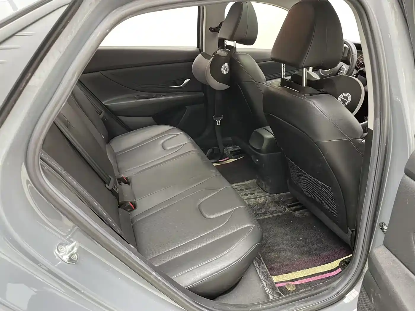 Hyundai Elantra 2021 1.5L CVT LUX Premium Edition фото 15