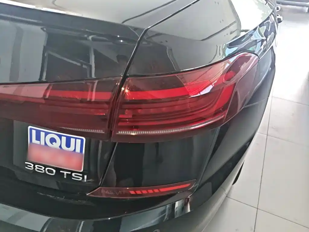 Фото 8 - Volkswagen Passat