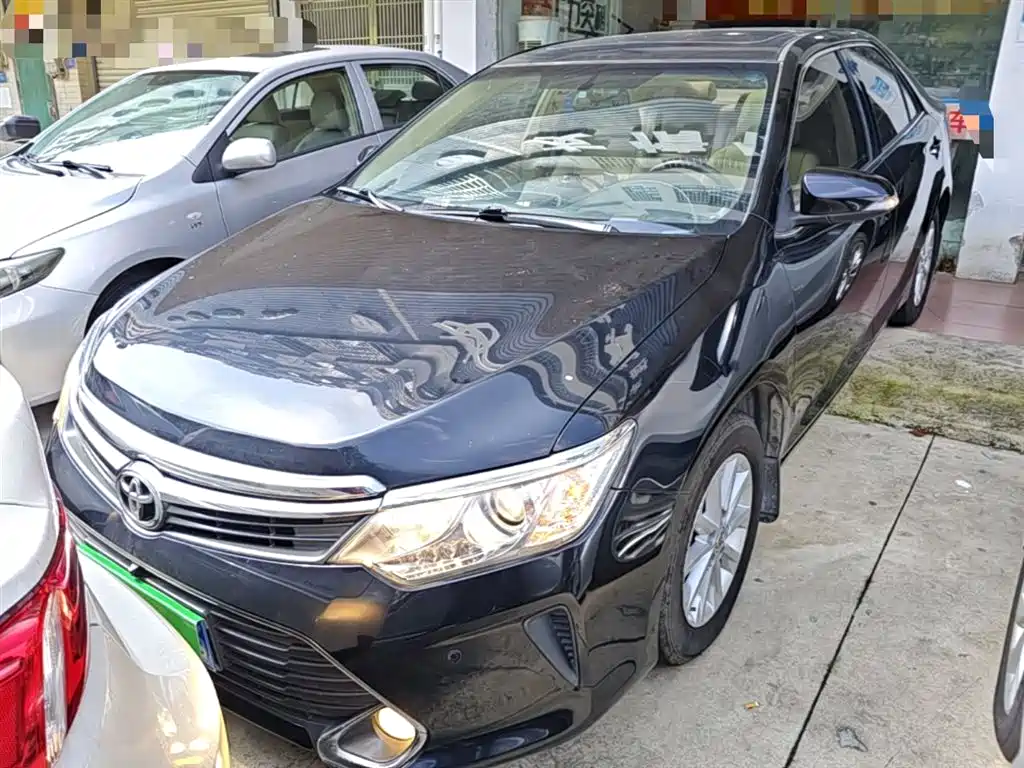Toyota Camry 2015 2.0G Leading Edition фото 3