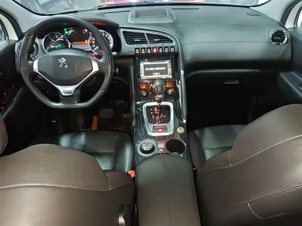 Peugeot 3008 2015 1.6THP Automatic Top Style Edition фото 10