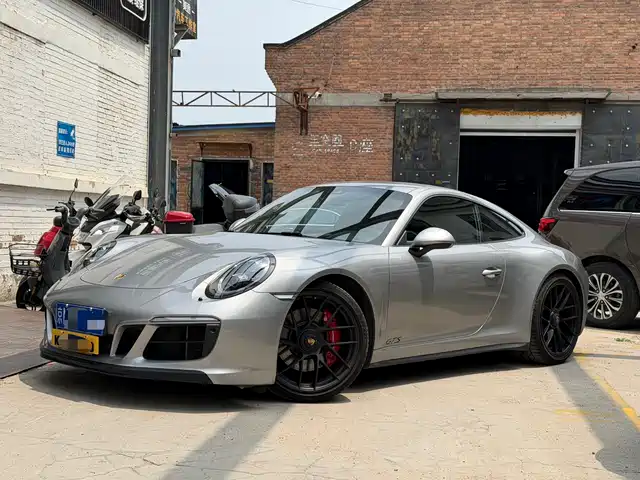 Porsche Porsche 911 2017 Carrera 4 GTS 3.0T