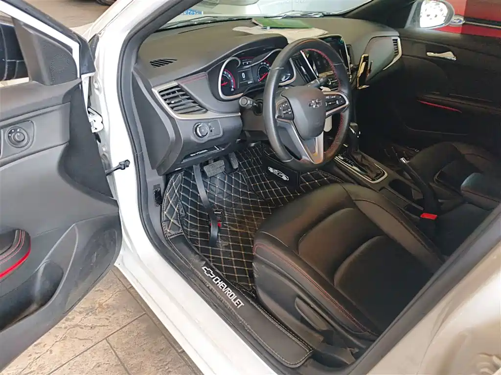 Chevrolet Monza 2019 RS 330T Auto Smooth Edition China VI фото 16