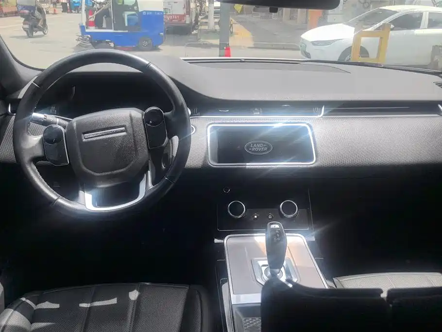 Land Rover Range Rover Evoque 2020 249PS Youth Edition фото 12