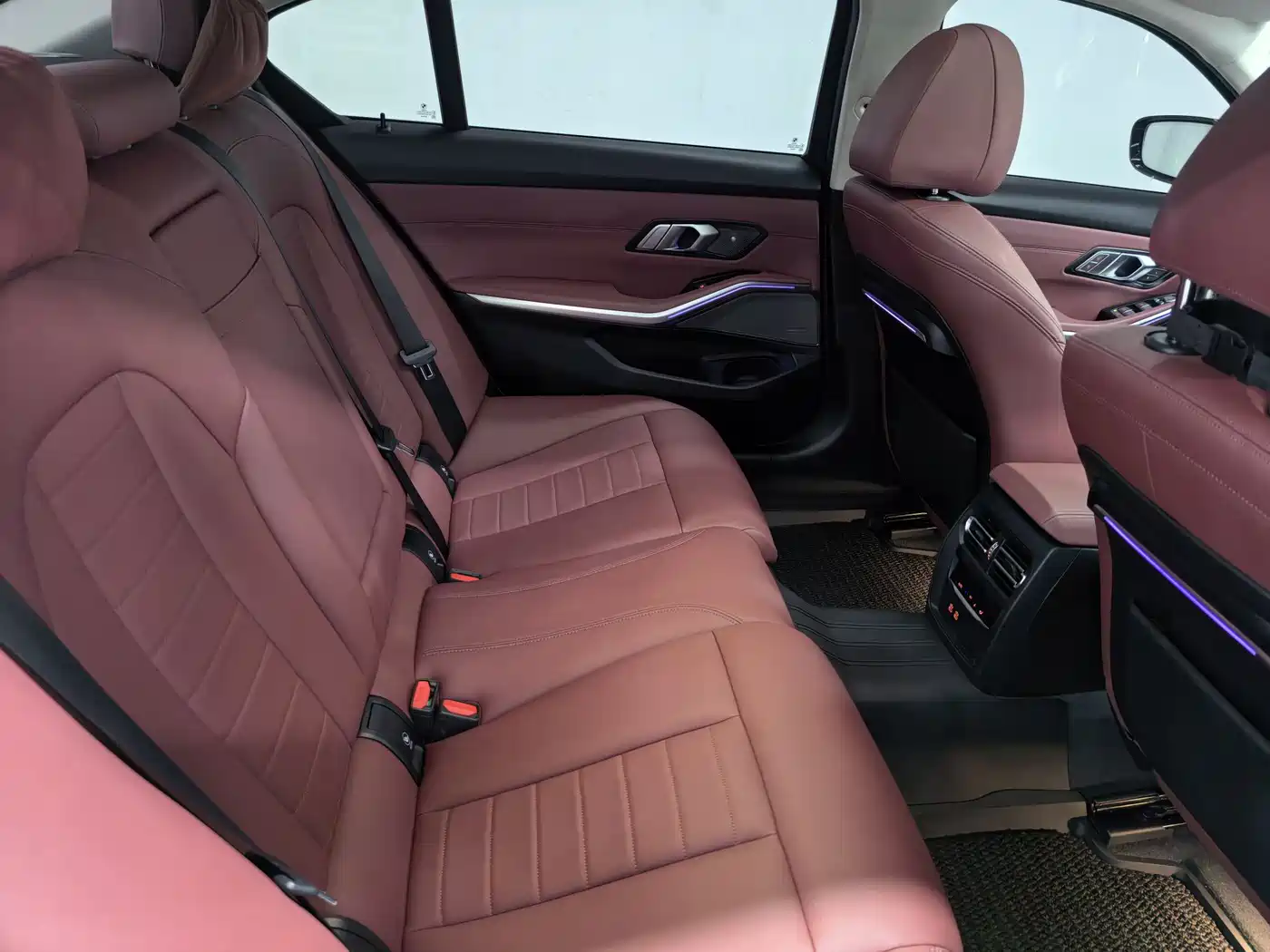 BMW 3 Series 2022 325Li M Sport Package фото 8