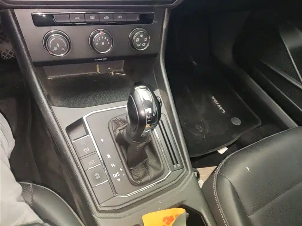 Volkswagen Lavida 2021 1.5L Auto Comfort Edition фото 14
