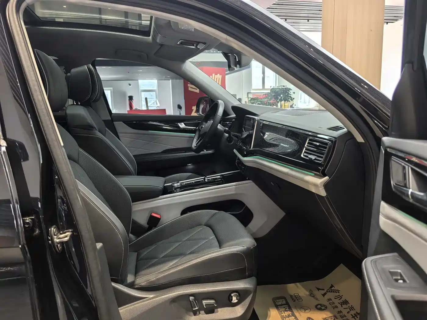 Volkswagen Teramont 2024 380TSI 4WD Prestige Flagship Edition фото 9