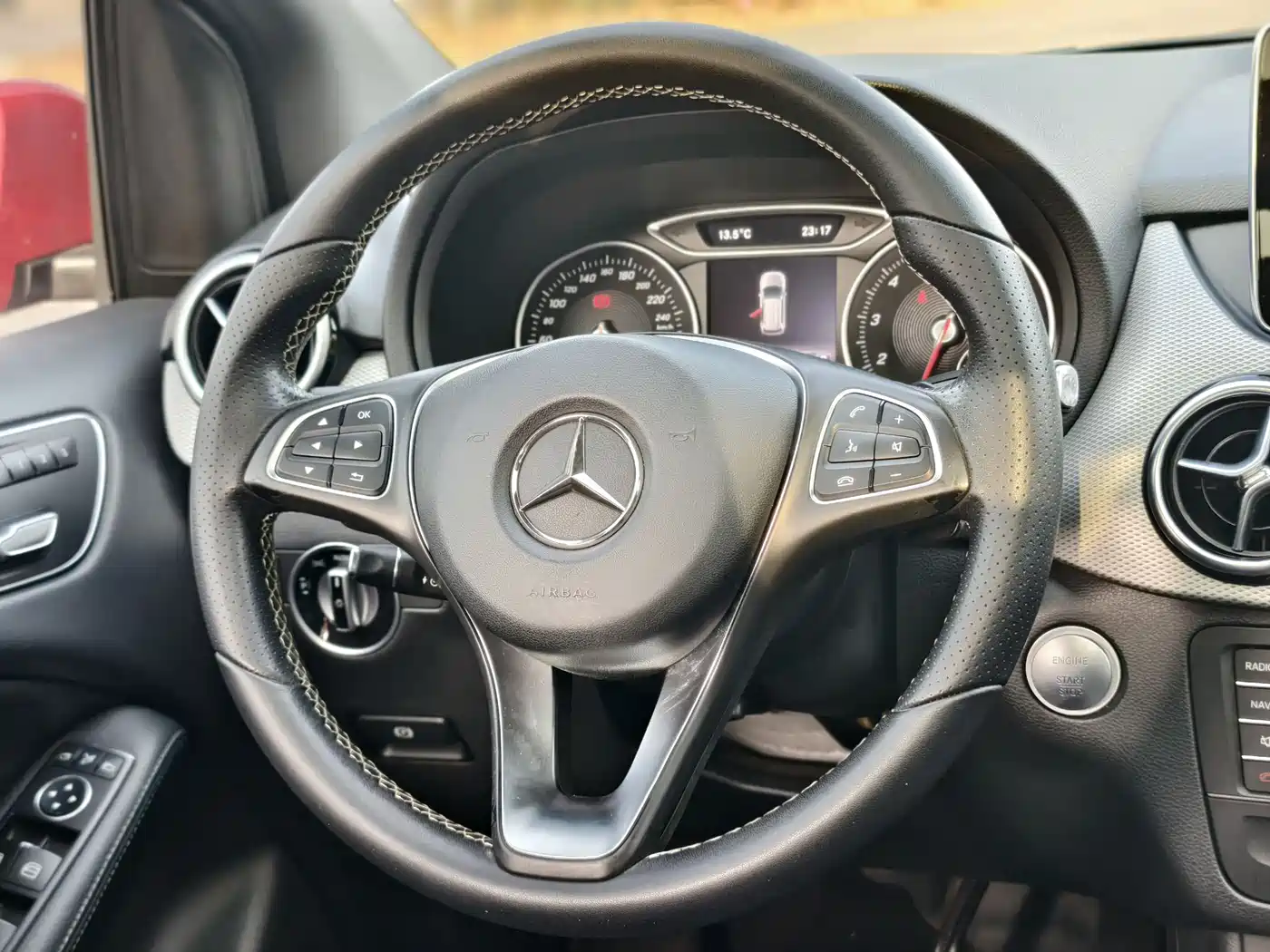 Mercedes-Benz B-Class 2017 B 200 Luxury фото 20