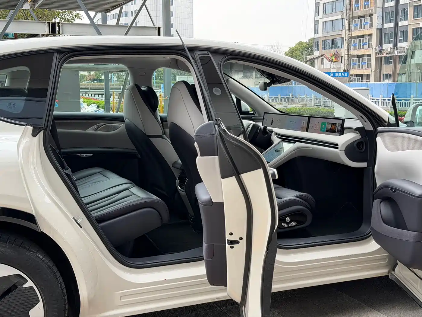 ZHIJI AUTOMOBILE ZHIJI LS7