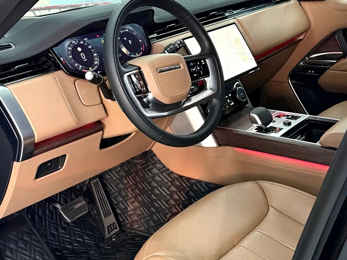 Land Rover Range Rover 2023 Facelift 3.0 L6 400PS Prosperity Extended Version фото 3