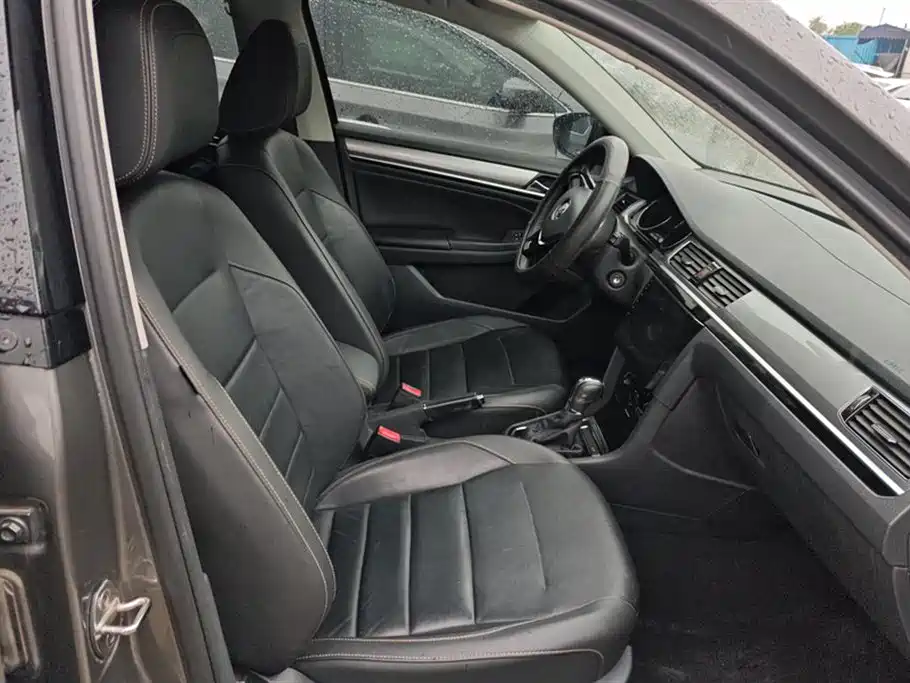 Volkswagen Bora 2016 Model 1.6L Automatic Comfort фото 8