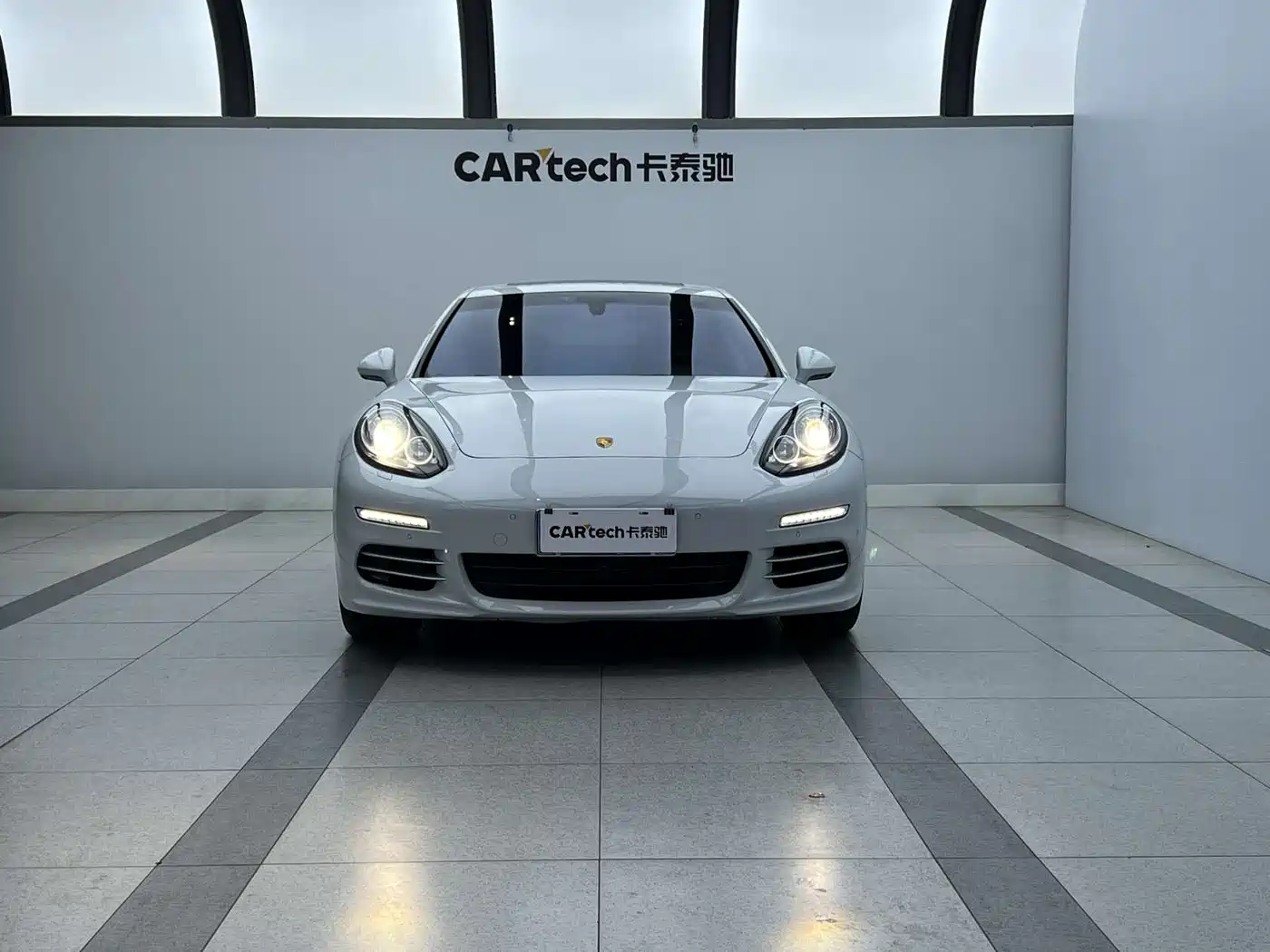 Porsche Panamera 2016 Panamera 4 Executive Edition 3.0T фото 5
