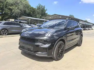 Lynk & Co 01