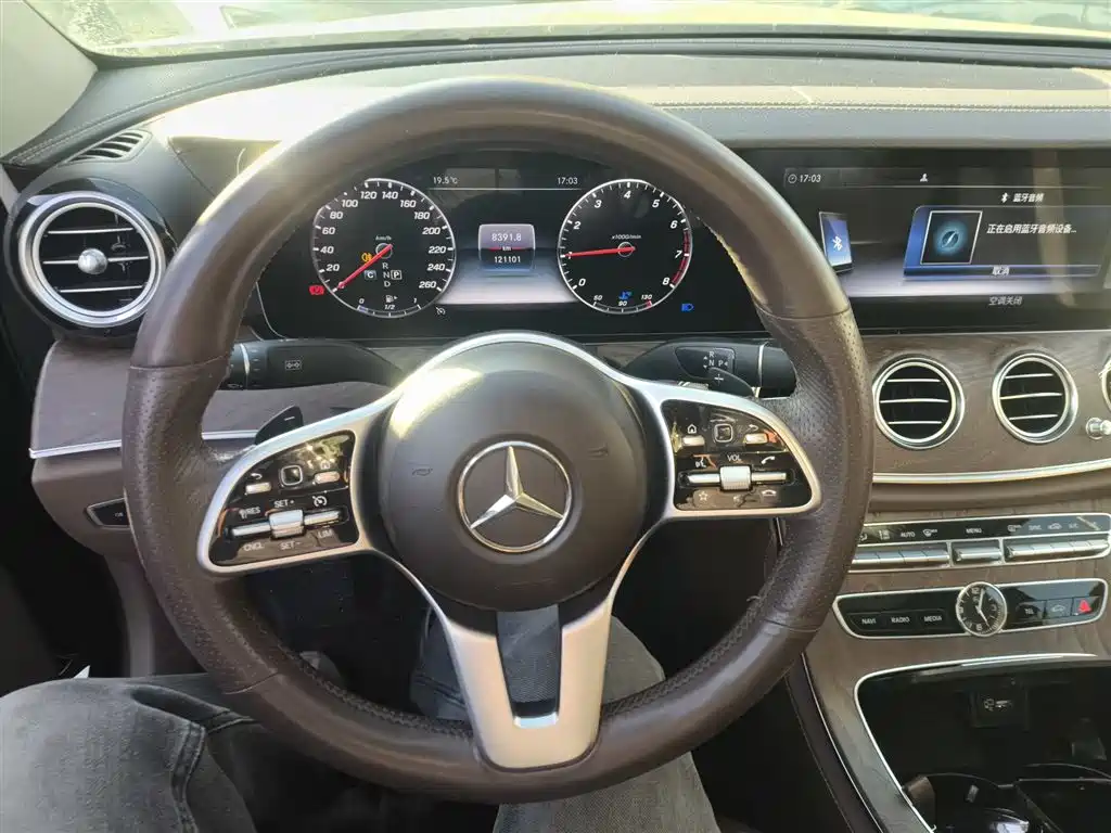 Mercedes-Benz E-Class 2019 E 300 L Luxury фото 6