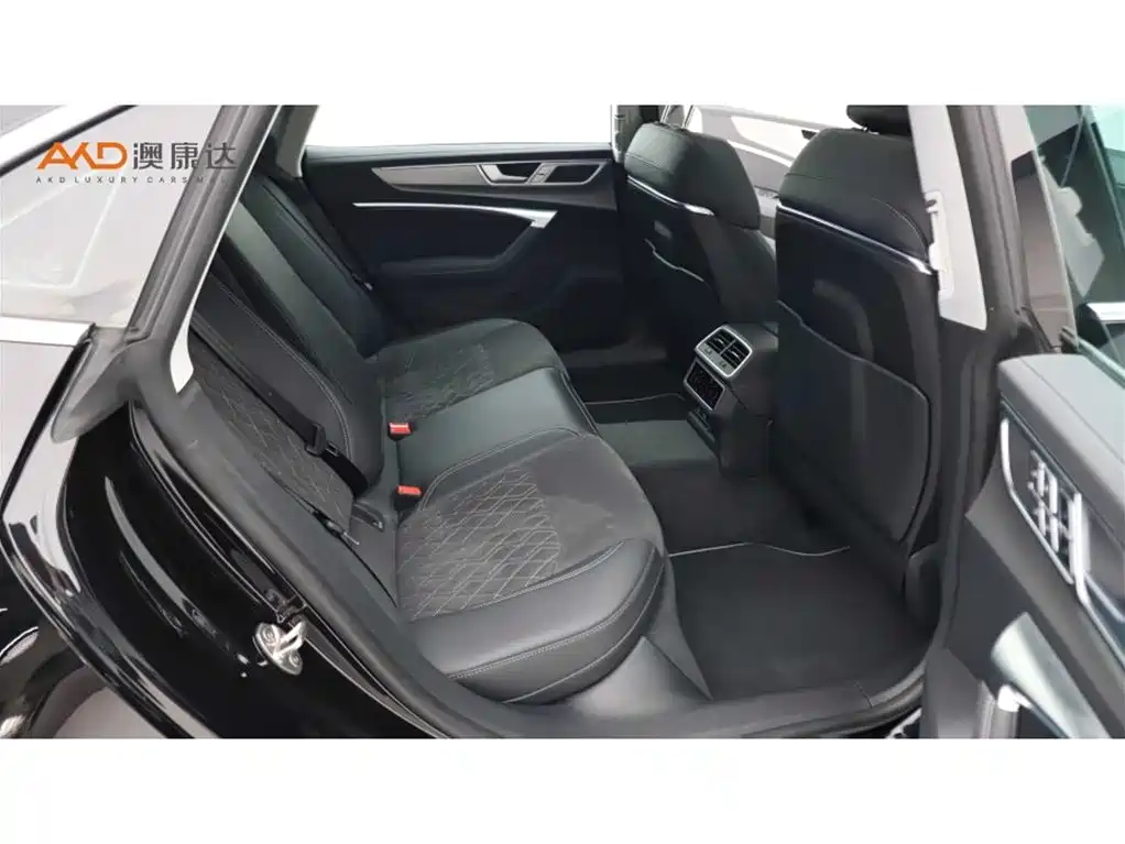 Audi A7L 2024 45 TFSI quattro Premium Luxury фото 8