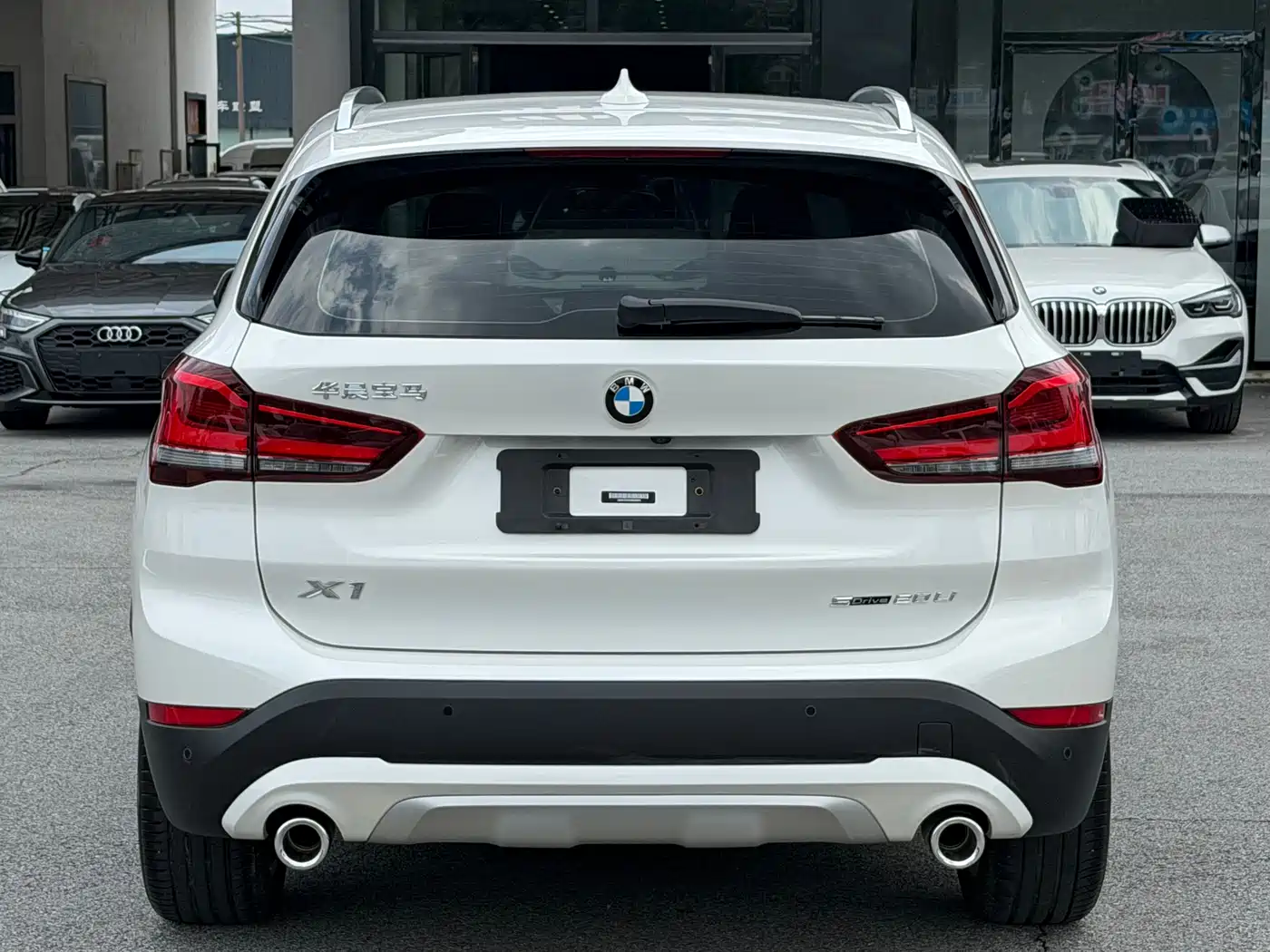 BMW X1 2022 sDrive20Li Fashion фото 4