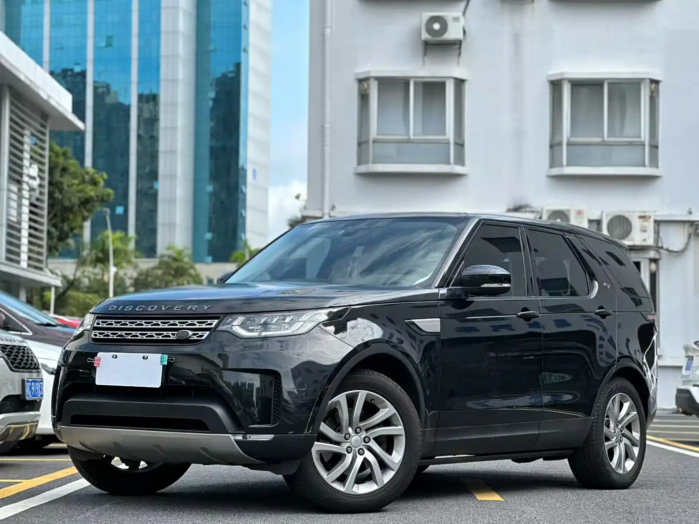 Land Rover Discovery 2017 3.0 SC V6 HSE фото 10