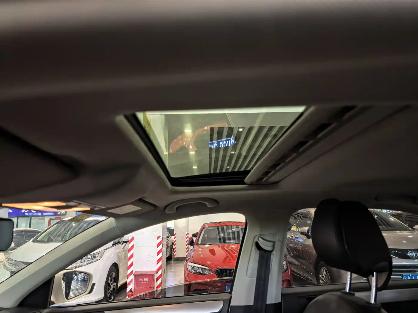 Volkswagen Santana 2015 1.6L Automatic Comfort Edition фото 12