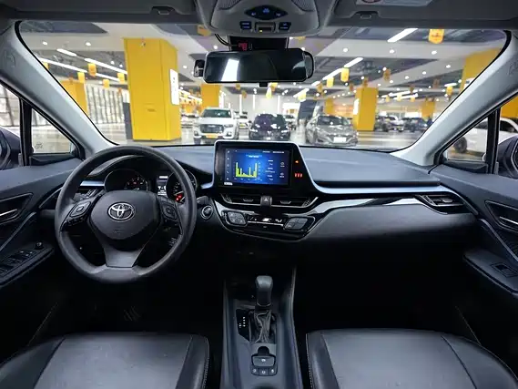 Toyota IZOA 2021 2.0L Yixiang Edition фото 6