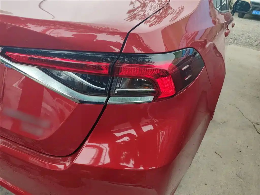 Toyota Corolla 2021 1.2T S-CVT Luxury Edition фото 8