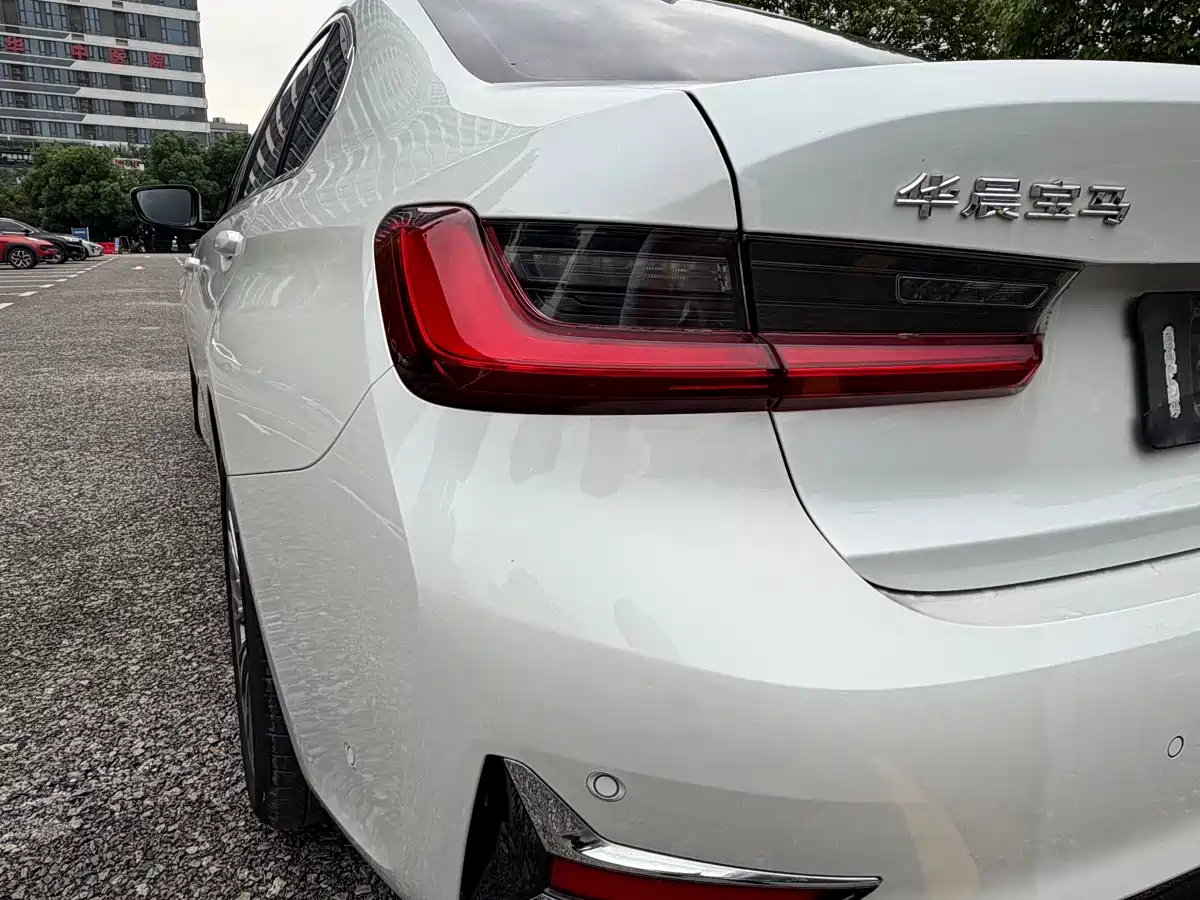 BMW 3 Series 2020 325Li Launch Edition фото 15