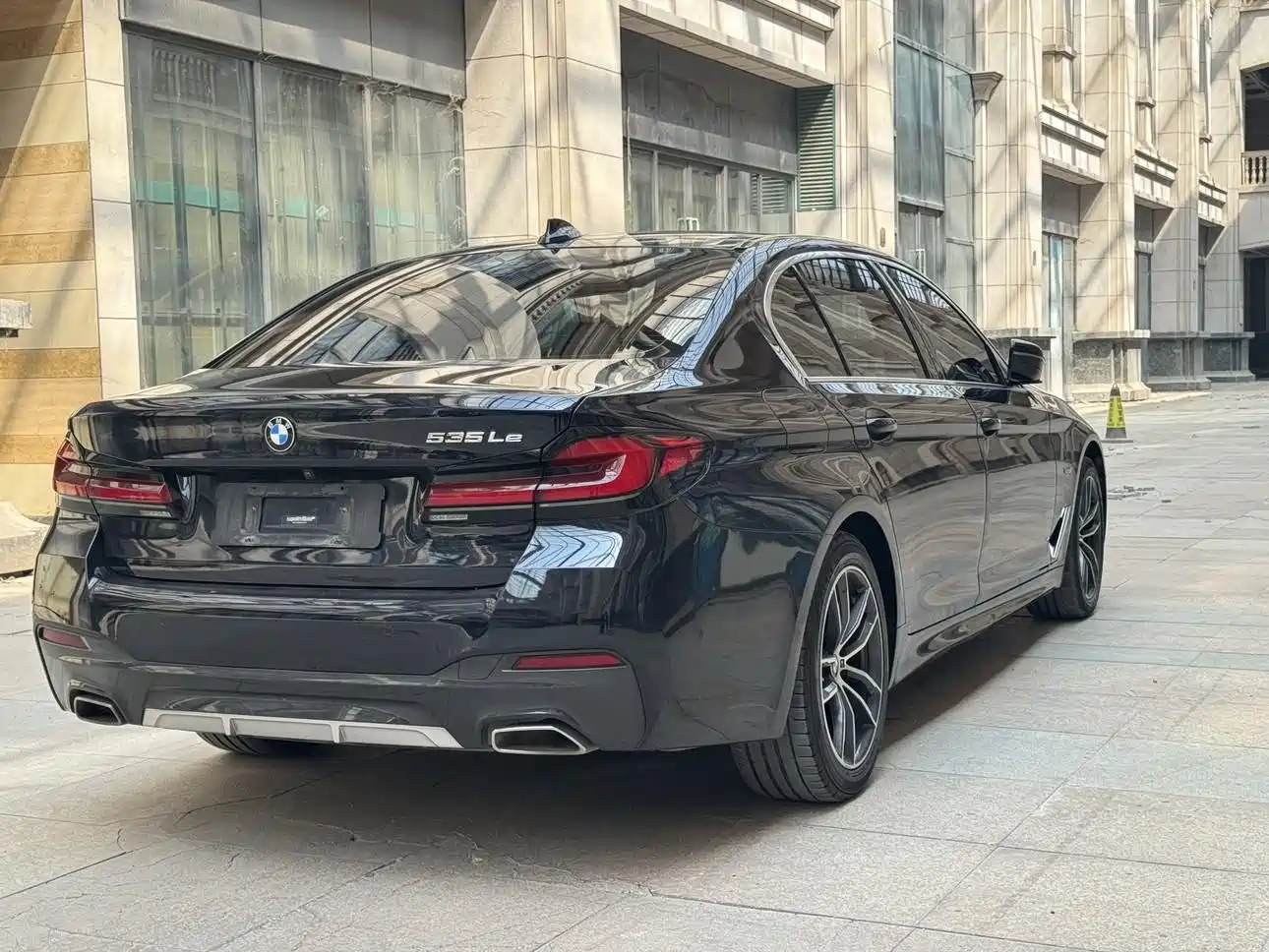 BMW 5 Series New Energy 2022 Facelift II 535Le Pioneer Edition M Sport Package фото 22