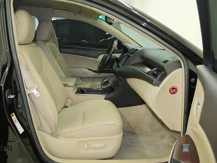 Toyota Crown 2010 4.3L Royal Saloon VIP фото 10