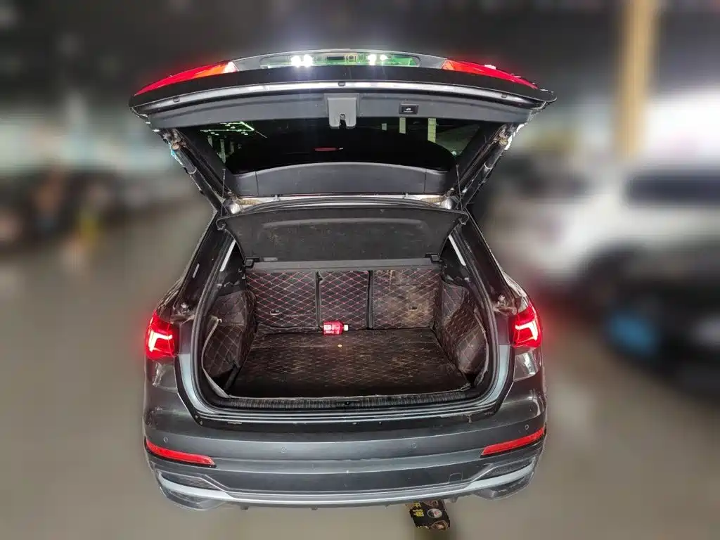 Photo 20 - Audi Q3