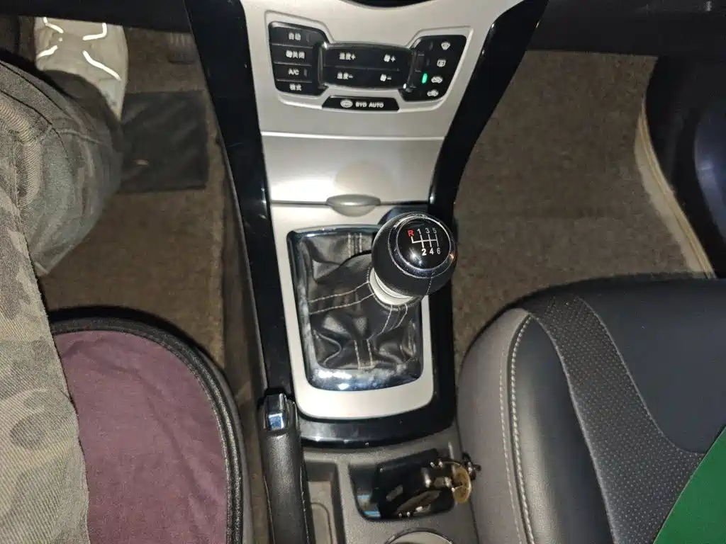 BYD Surui 2014 2014 1.5TI Manual Premium