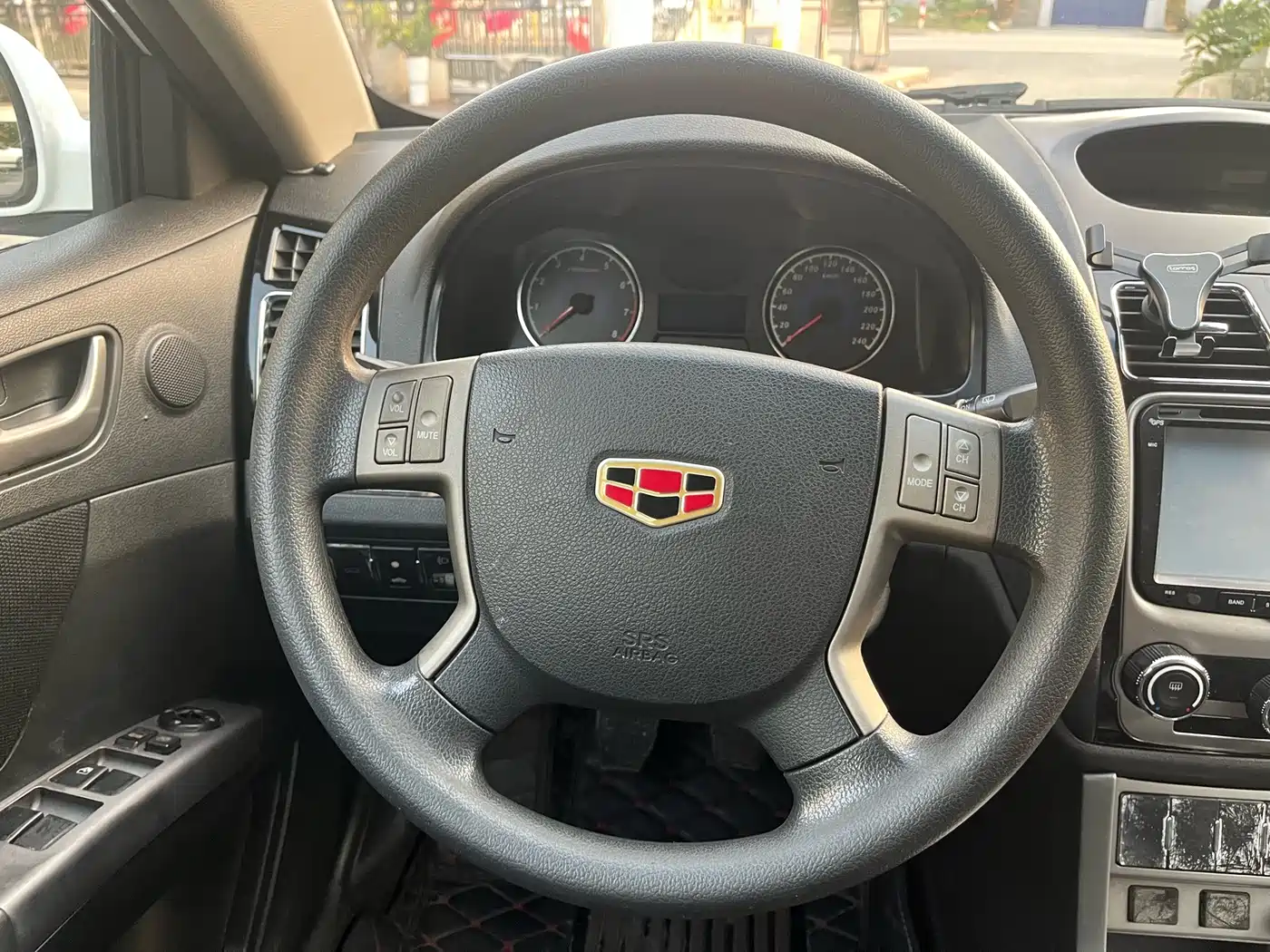 Geely Classic Emgrand 2014 2013 Hatchback 1.5L Manual Progressive