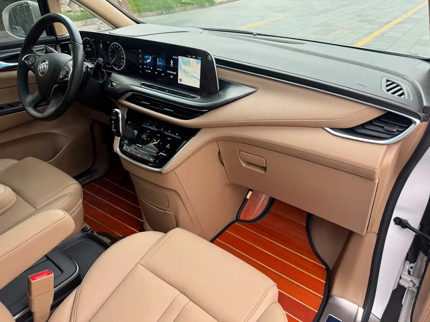Фото 20 - Buick GL8