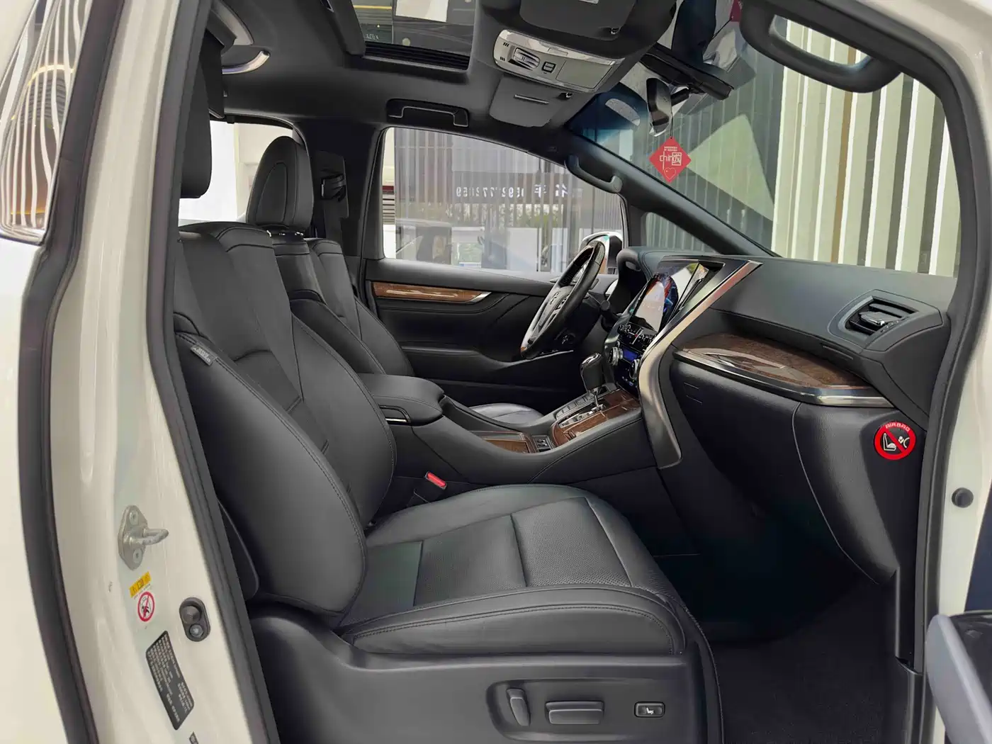 Toyota Alphard 2015 3.5L Premium Edition фото 26