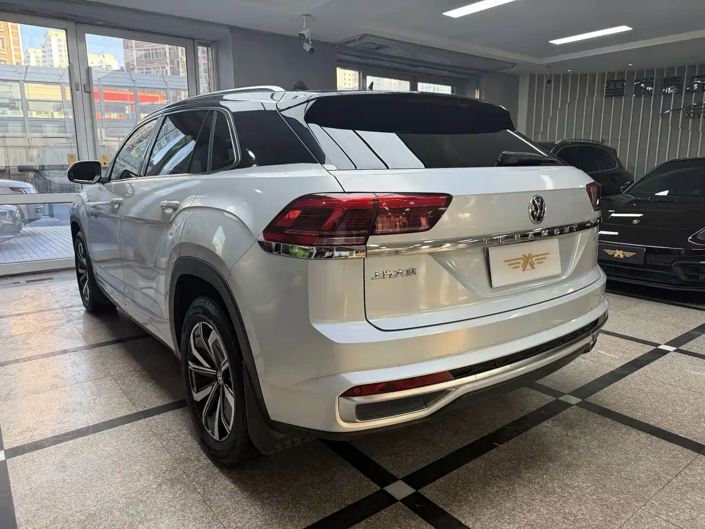 صورة 6 - Volkswagen Teramont