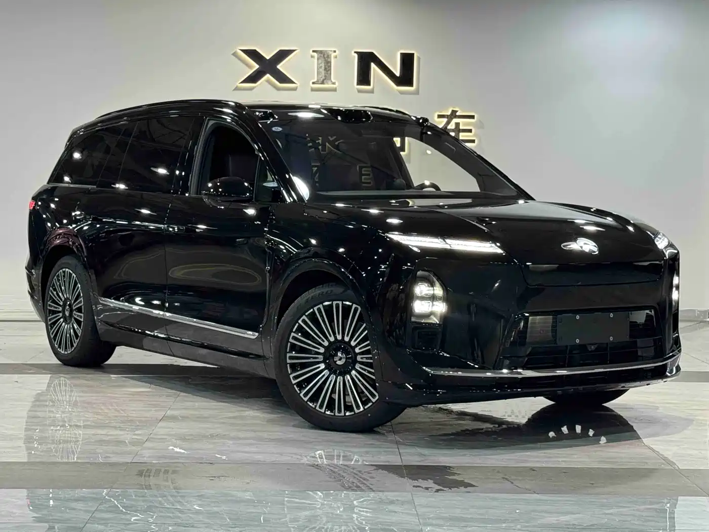 NIO ES8 2026 2025 Model 6-Seat Executive Luxury Edition