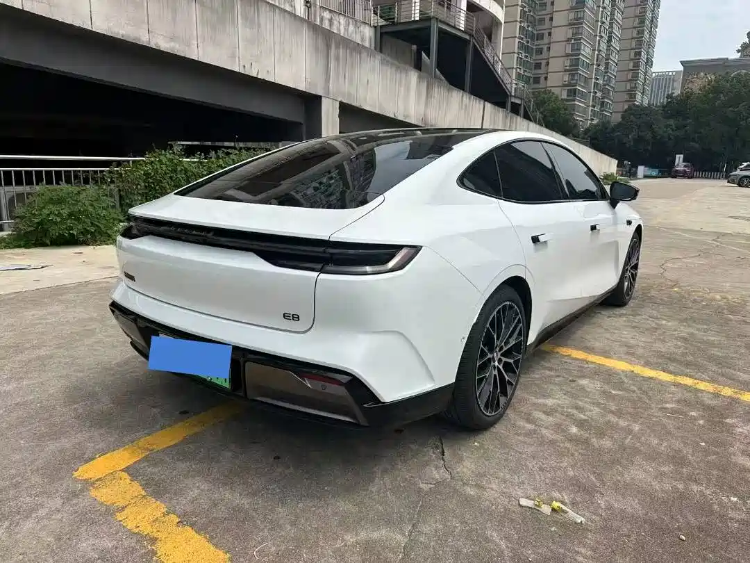 Geely Galaxy Galaxy E8 2025 2025 Model 610km Premium Edition