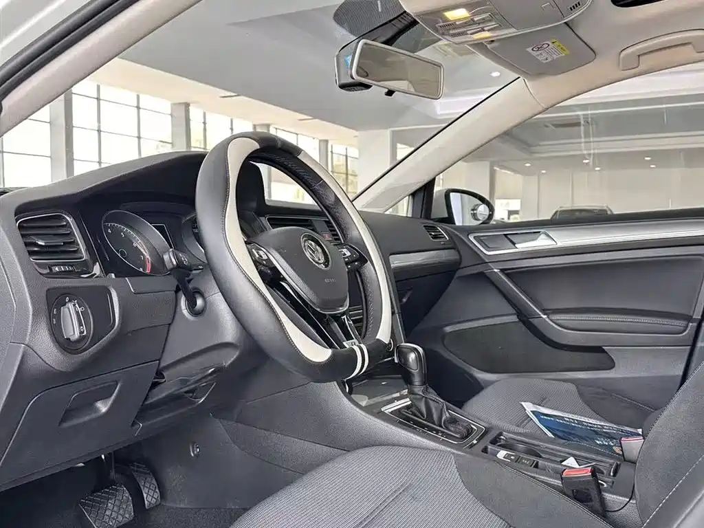 Volkswagen Golf 2019 280TSI DSG Comfort China VI фото 12