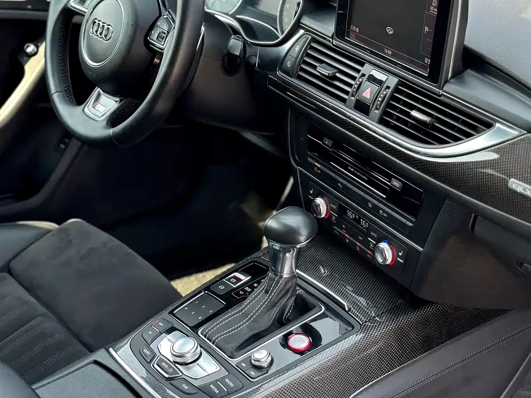 Audi S6 2013 S6 4.0TFSI фото 12