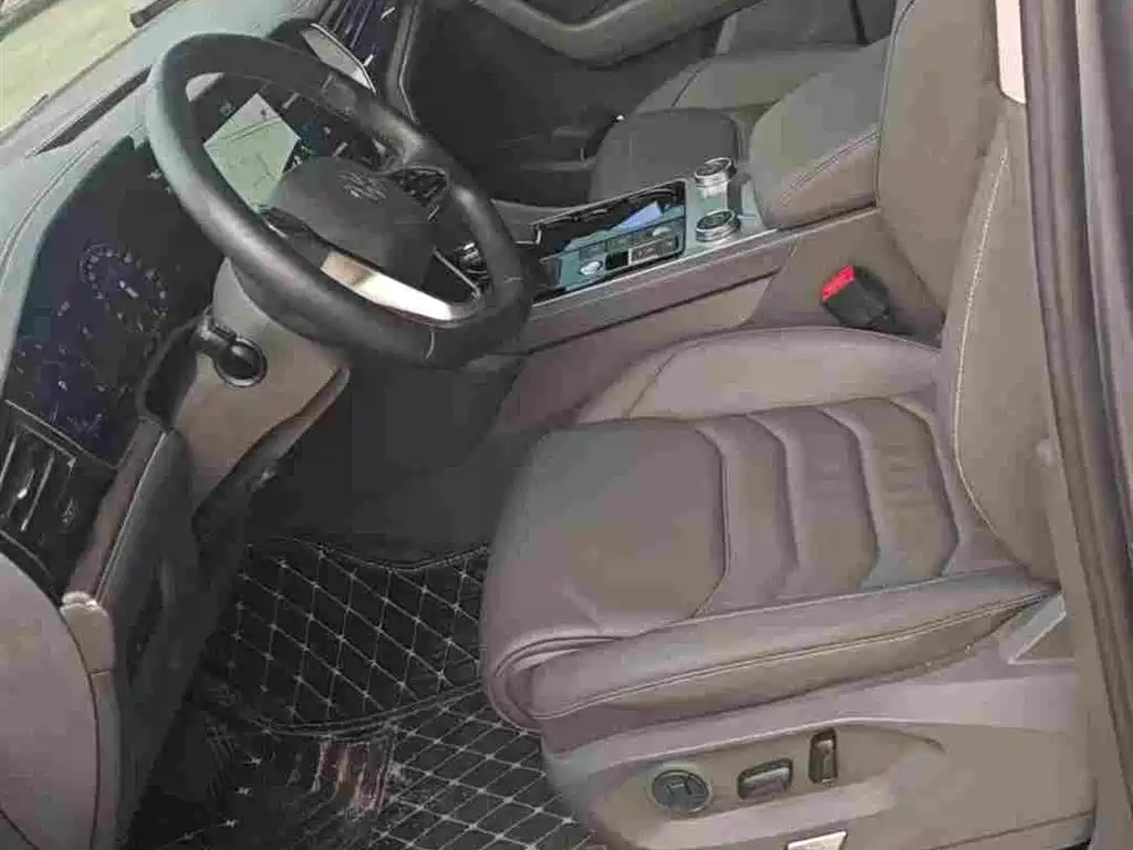 Volkswagen Touareg 2024 2023 3.0TSI R-Line Volcano Rock Paint Sport