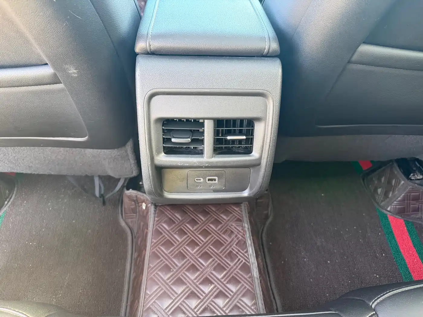 Cadillac XT4 2021 28T FWD Technology Edition фото 8