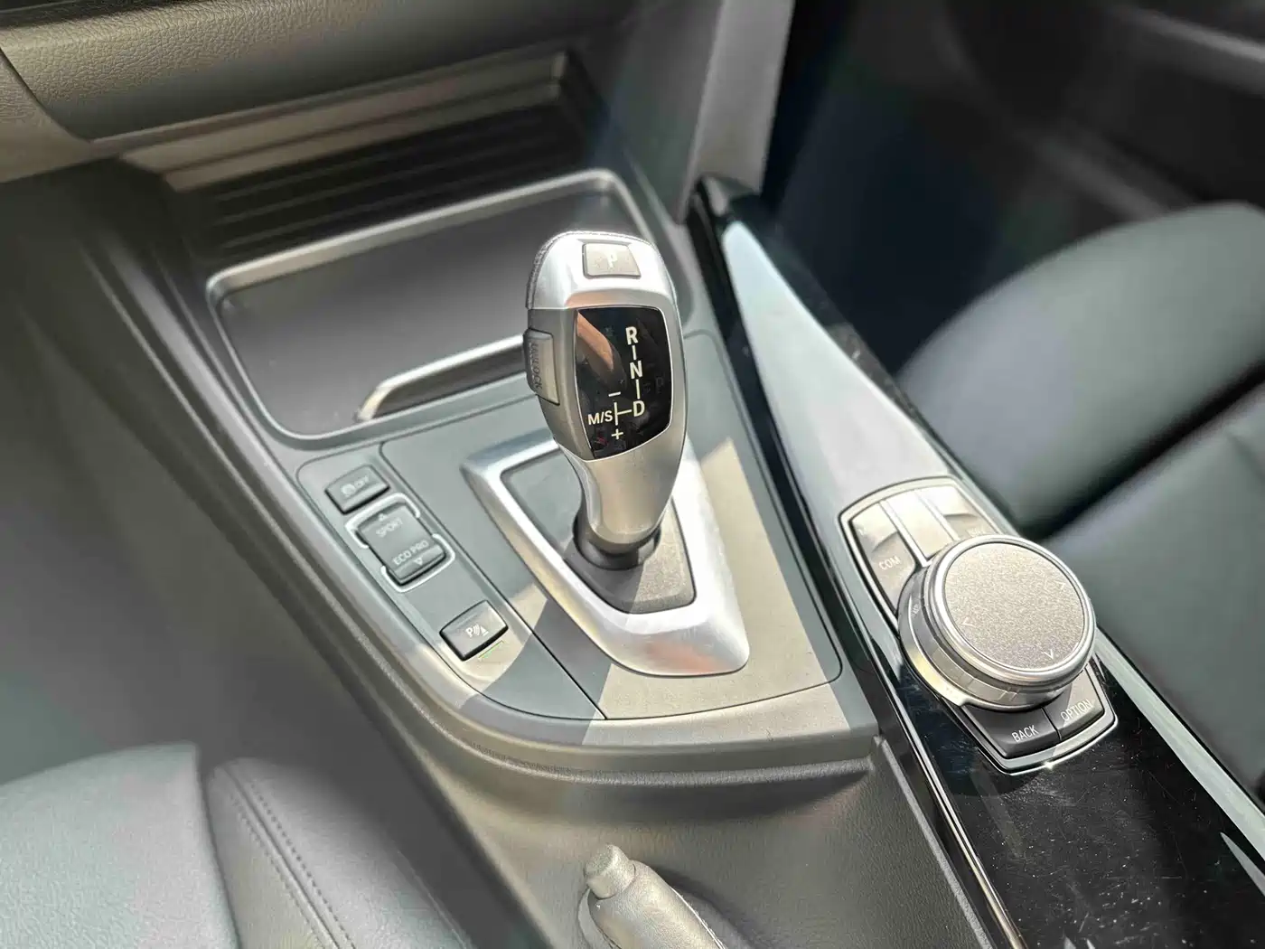 BMW 3 Series GT 2019 320i M Sport Package фото 20
