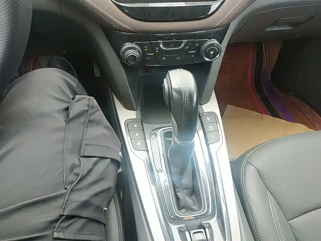 Chevrolet Malibu 2017 1.5T Automatic Luxury Edition фото 14