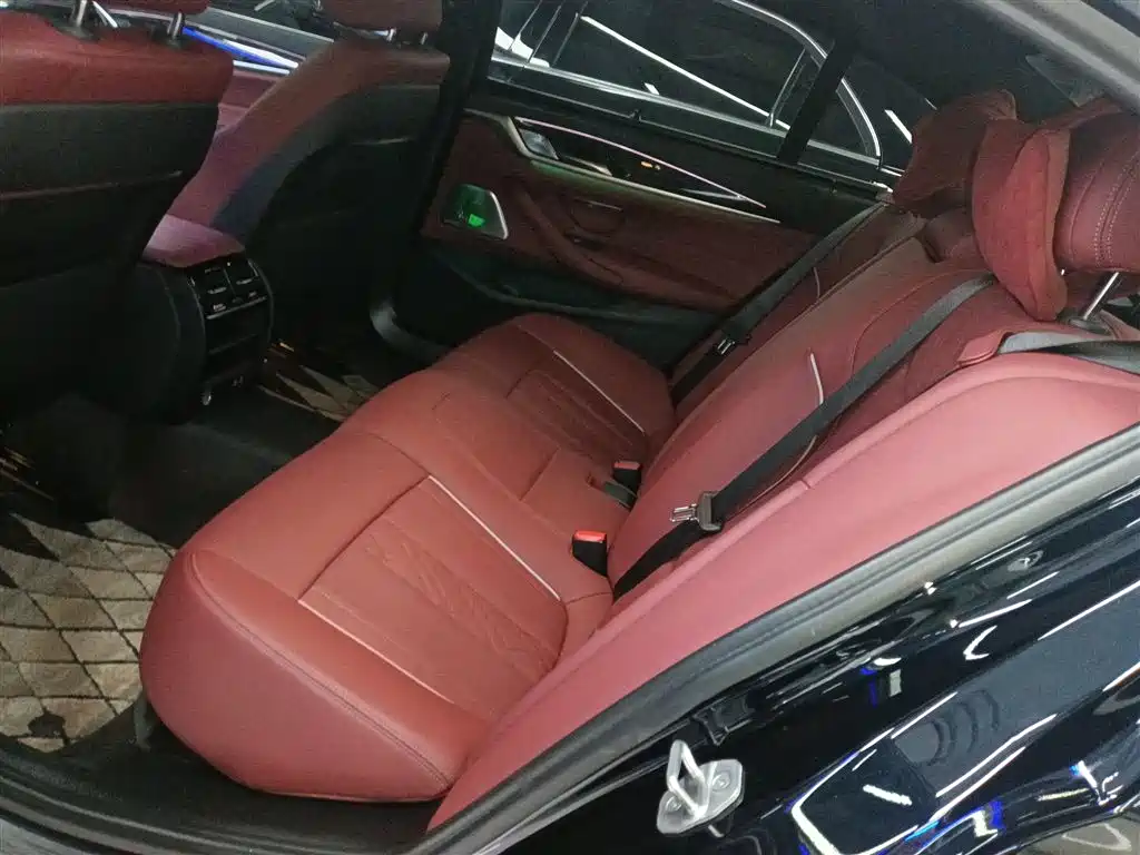 BMW 5 Series 2022 Model Second Facelift 525Li M Sport Package фото 13
