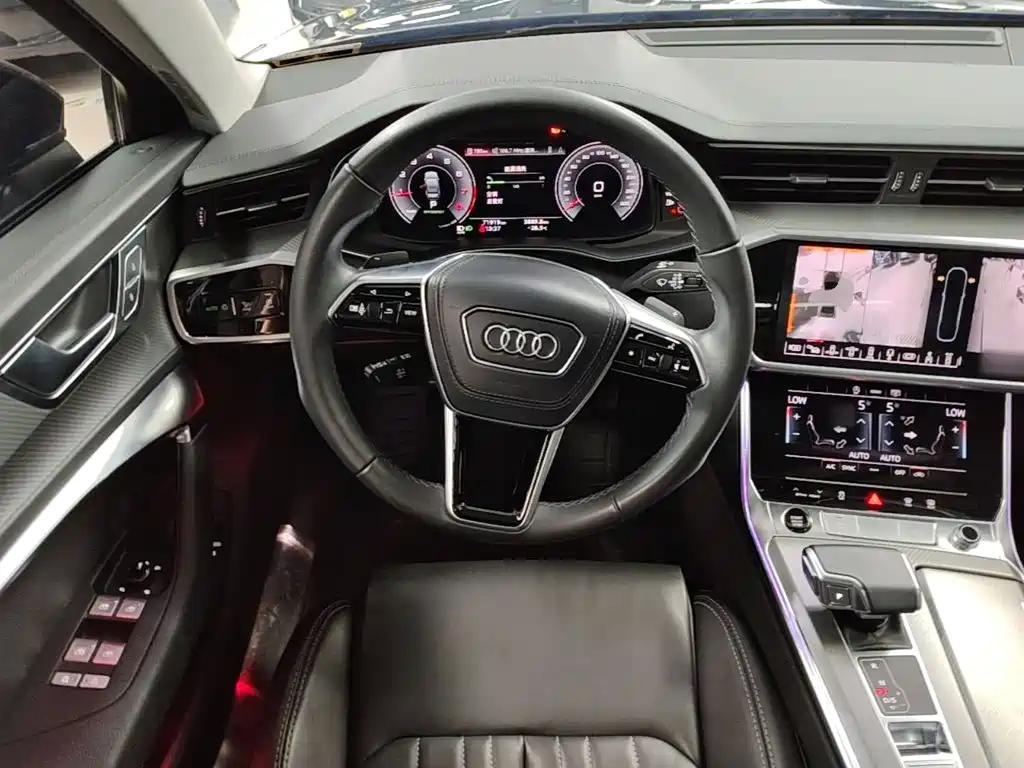 Фото 11 - Audi A6L