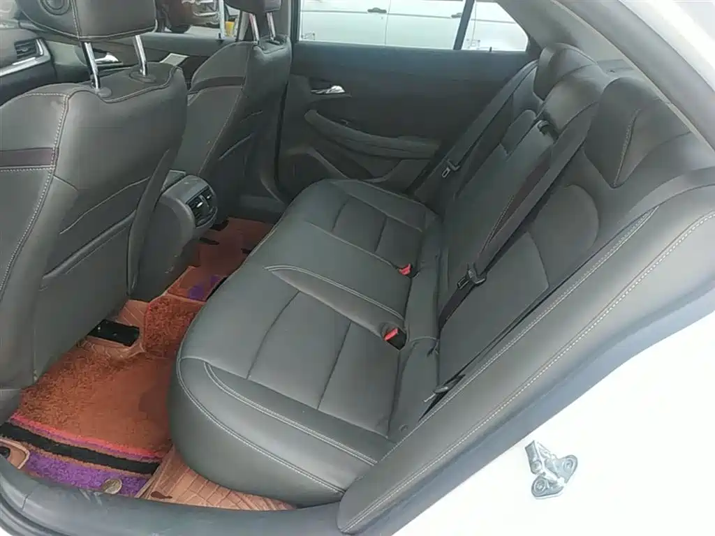 Chevrolet Malibu 2017 1.5T Automatic Luxury Edition фото 17