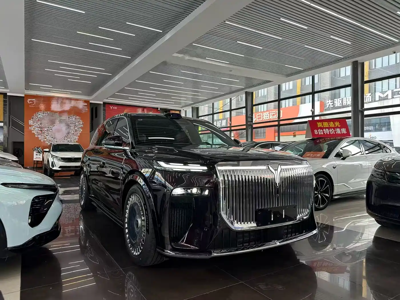 Voyah Auto VOYAH Taisan 2026 Model Base фото 3