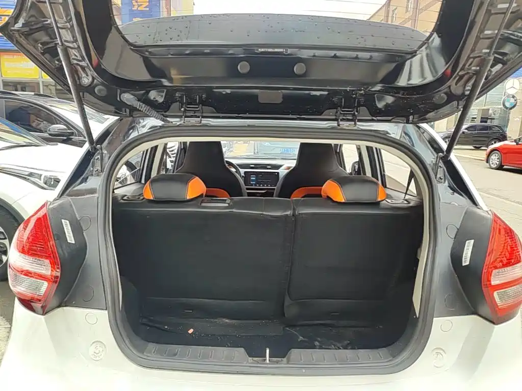 Geely Yuanjing X1 2018 2017 1.3L Auto Fun Edition