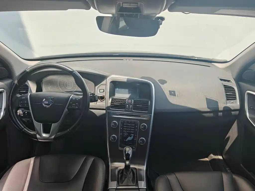 Volvo XC60 (Import) 2014 2015 T5 Smart Comfort Edition