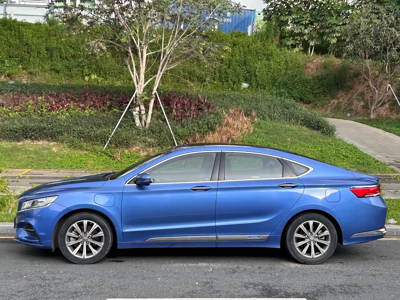 Фото 7 - Geely Borui