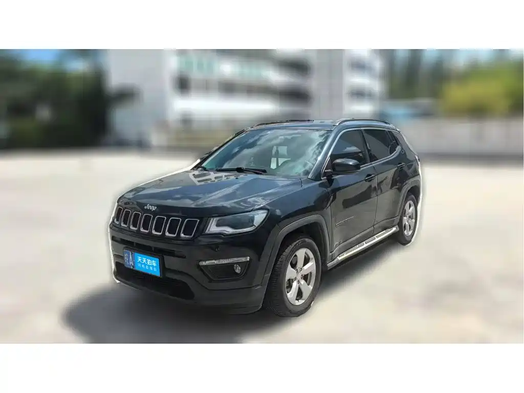 Фото 1 - Jeep Compass