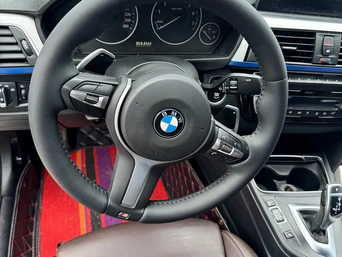 BMW 3 Series 2019 320i M Sport Package фото 11