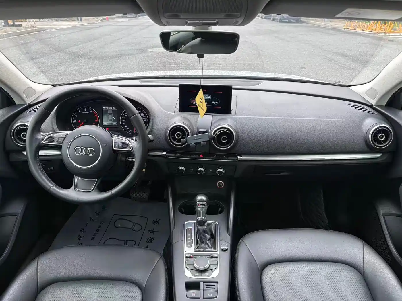Audi A3 2016 Limousine 35 TFSI Leadership фото 10